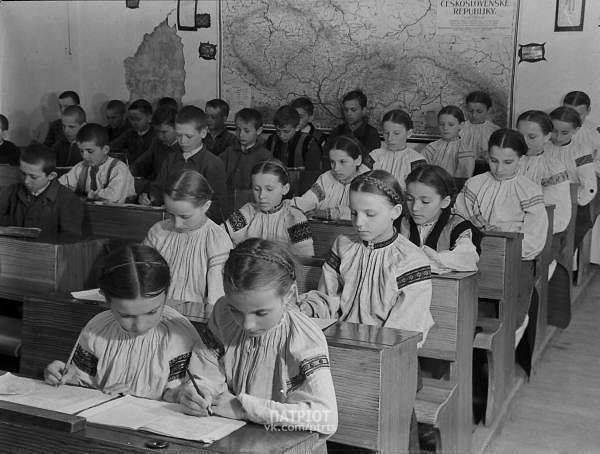 Ученики закарпатской школы 1920-1939 г