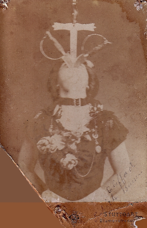Старинные фотографии женщин глотательниц мечей 1800-х годов
